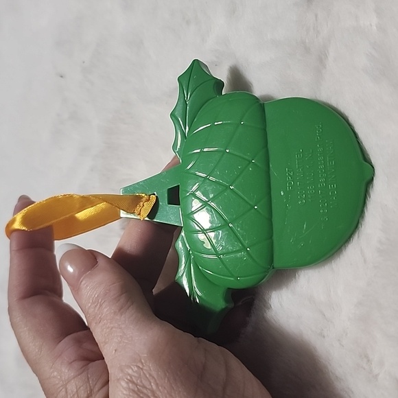 2017 MATTEL ALVIN & THE CHIPMUNKS  CHRISTMAS TREE ORNAMENT. - Picture 2 of 3